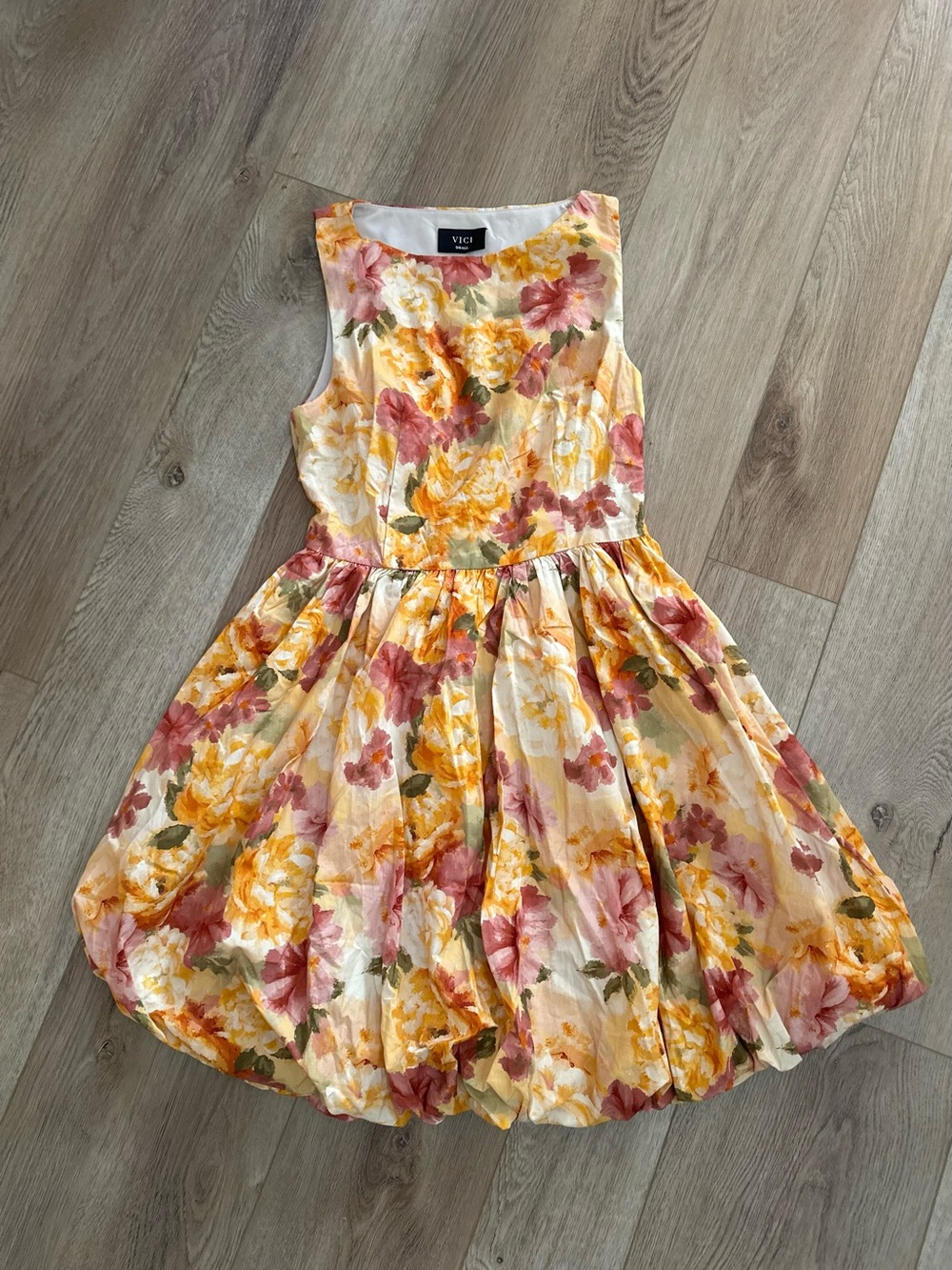 Vici sunlit dress